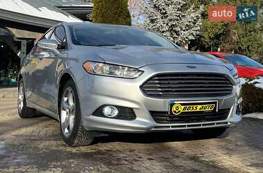 Седан Ford Fusion 2015 в Львове