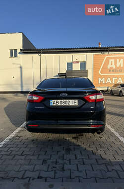 Седан Ford Fusion 2016 в 