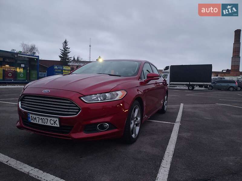Седан Ford Fusion 2014 в 