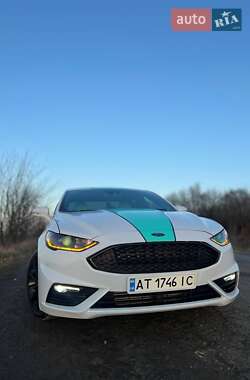 Седан Ford Fusion 2019 в 