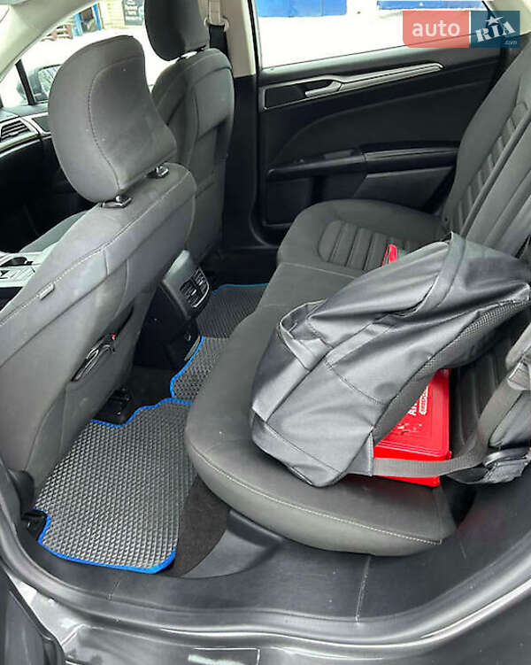 Седан Ford Fusion 2018 в Ровно