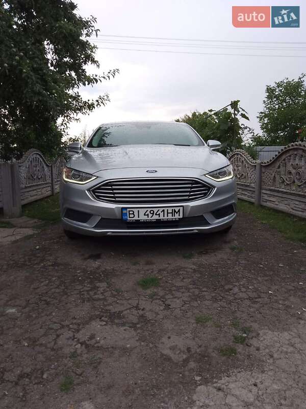 Седан Ford Fusion 2018 в 
