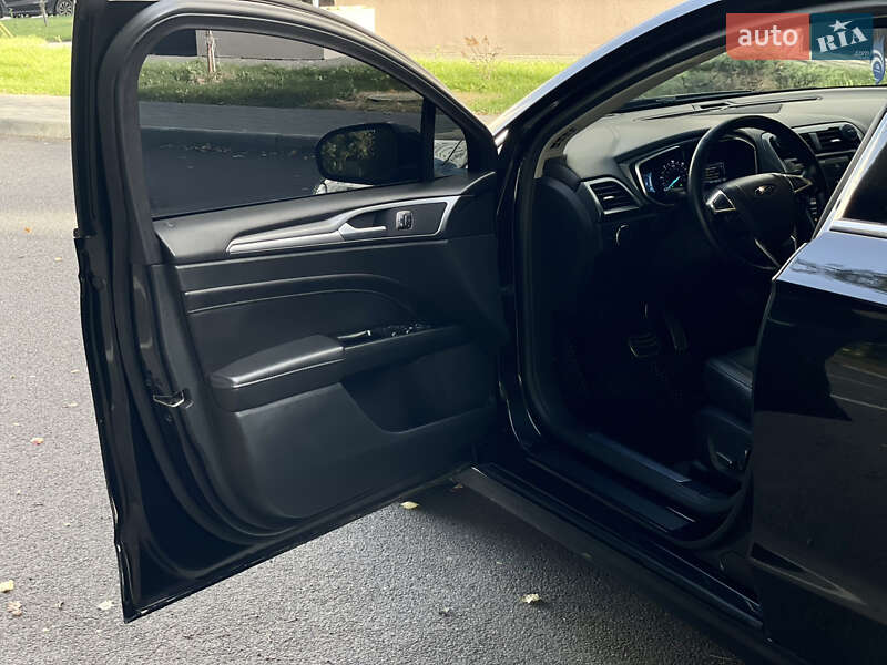 Седан Ford Fusion 2015 в Виннице