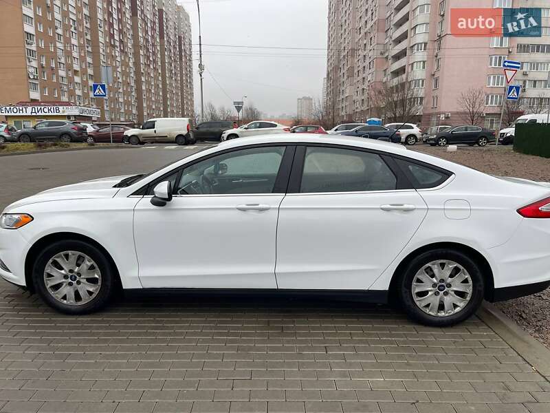 Седан Ford Fusion 2013 в Киеве