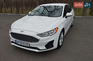 Седан Ford Fusion 2018 в 