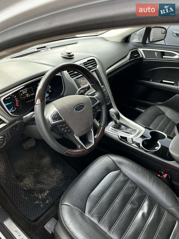 Седан Ford Fusion 2014 в Луцке