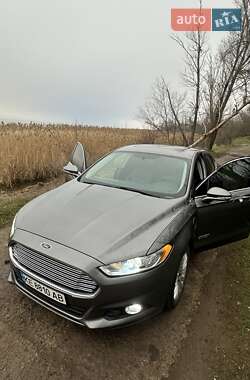 Седан Ford Fusion 2013 в Днепре