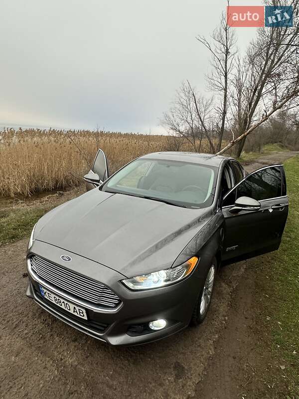 Седан Ford Fusion 2013 в Дніпрі