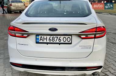 Седан Ford Fusion 2016 в 