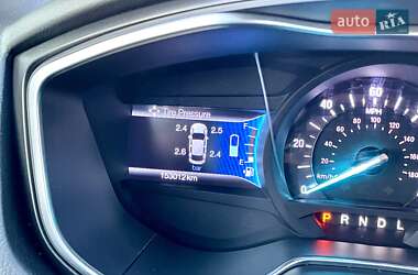Седан Ford Fusion 2016 в 