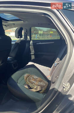 Седан Ford Fusion 2014 в 