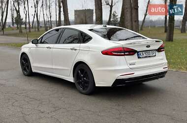 Седан Ford Fusion 2019 в Киеве