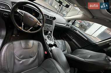 Седан Ford Fusion 2014 в 