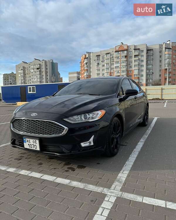Седан Ford Fusion 2019 в Львові