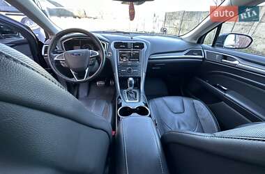 Седан Ford Fusion 2015 в 