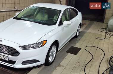 Седан Ford Fusion 2014 в 