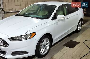 Седан Ford Fusion 2014 в 