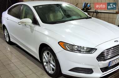 Седан Ford Fusion 2014 в 