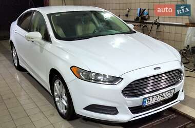 Седан Ford Fusion 2014 в 