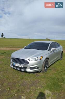 Седан Ford Fusion 2015 в 