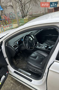 Седан Ford Fusion 2014 в 