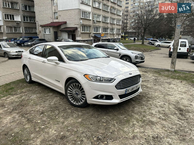 Седан Ford Fusion 2014 в Львове