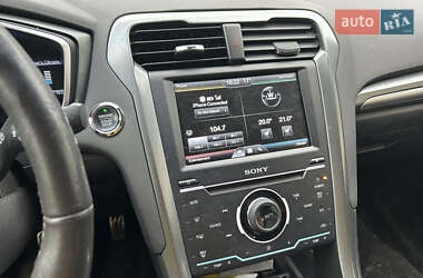 Седан Ford Fusion 2014 в 