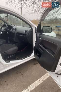Хэтчбек Ford Fusion 2011 в 