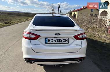 Седан Ford Fusion 2016 в Львове