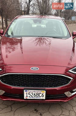 Седан Ford Fusion 2017 в 
