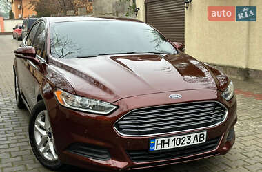 Седан Ford Fusion 2014 в Одесі