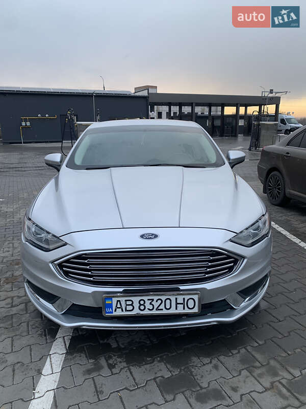 Седан Ford Fusion 2018 в 