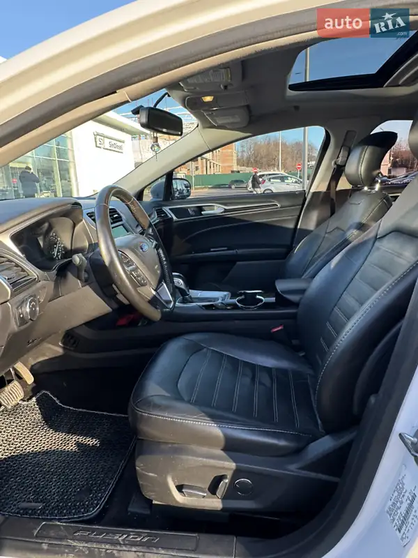Седан Ford Fusion 2014 в 
