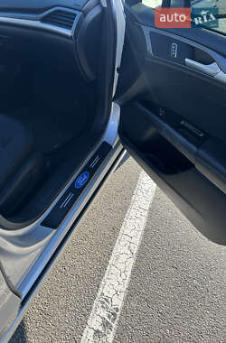 Седан Ford Fusion 2012 в 