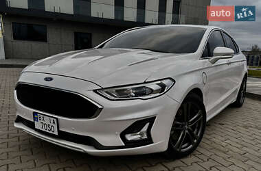 Седан Ford Fusion 2020 в 