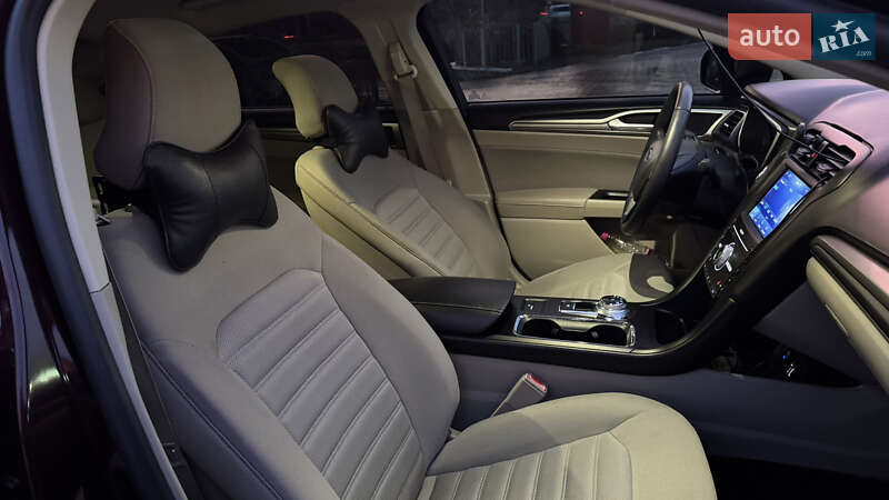 Седан Ford Fusion 2016 в Тернополі