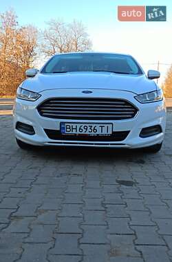 Седан Ford Fusion 2013 в Одесі