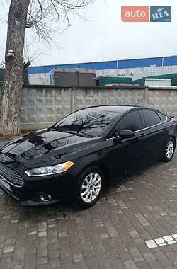 Седан Ford Fusion 2016 в Києві