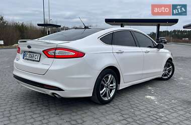 Седан Ford Fusion 2015 в 
