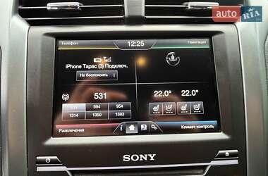 Седан Ford Fusion 2015 в 