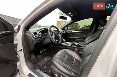 Седан Ford Fusion 2015 в 