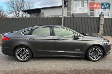 Седан Ford Fusion 2017 в Миргороде