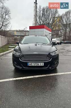Седан Ford Fusion 2013 в 
