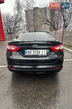 Седан Ford Fusion 2013 в 