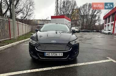 Седан Ford Fusion 2013 в 