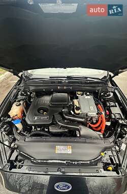 Седан Ford Fusion 2013 в 