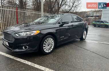 Седан Ford Fusion 2013 в 