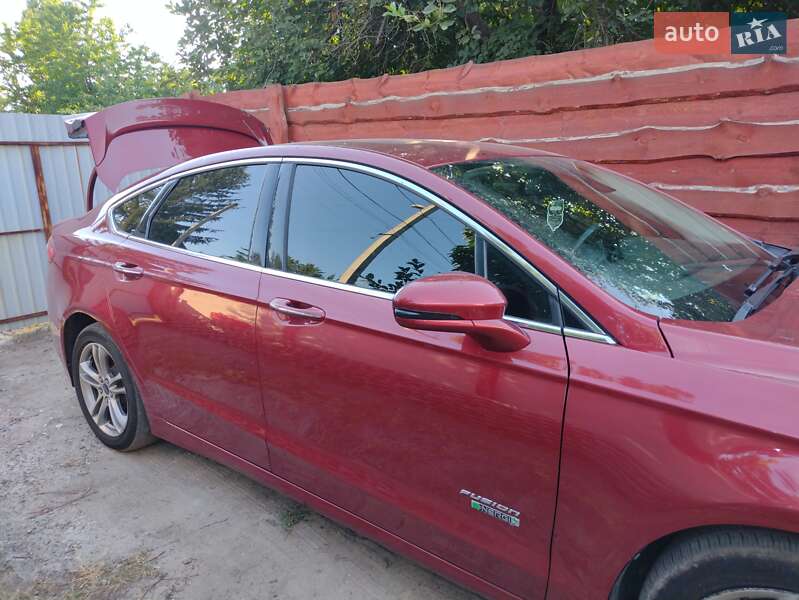 Седан Ford Fusion 2014 в Днепре