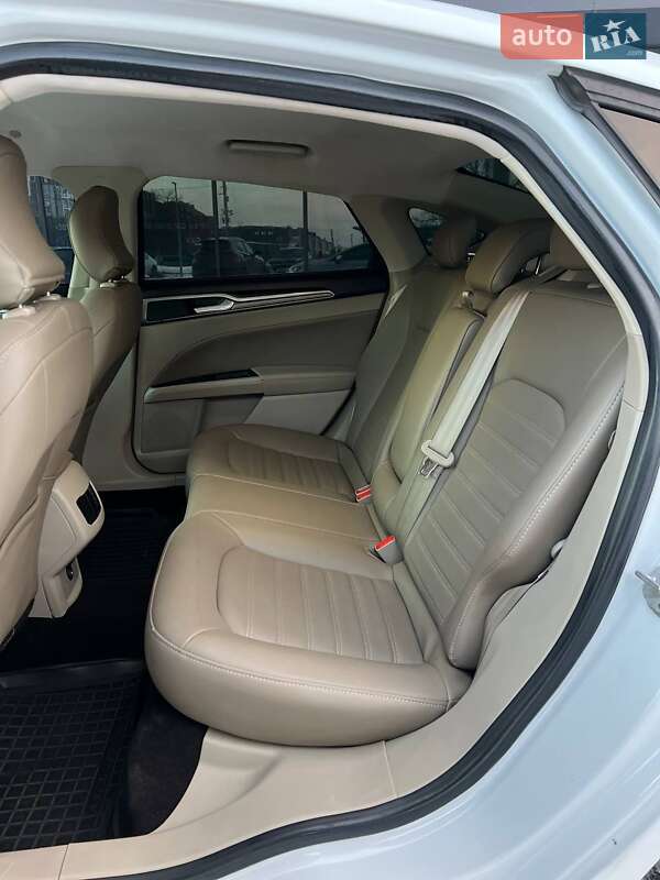 Седан Ford Fusion 2019 в Тернополе