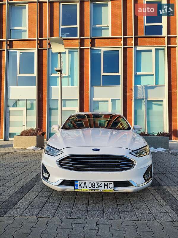 Ford Fusion 2019